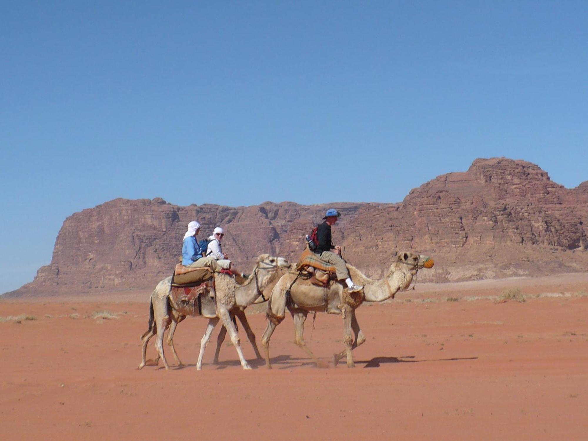 Salem Camp Hotel Wadi Rum Exterior photo