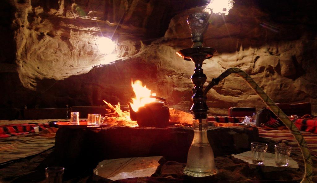 Salem Camp Hotel Wadi Rum Exterior photo