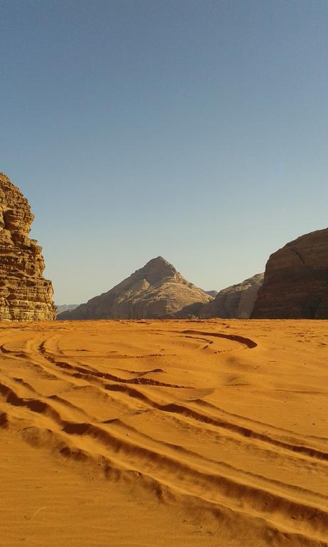 Salem Camp Hotel Wadi Rum Exterior photo